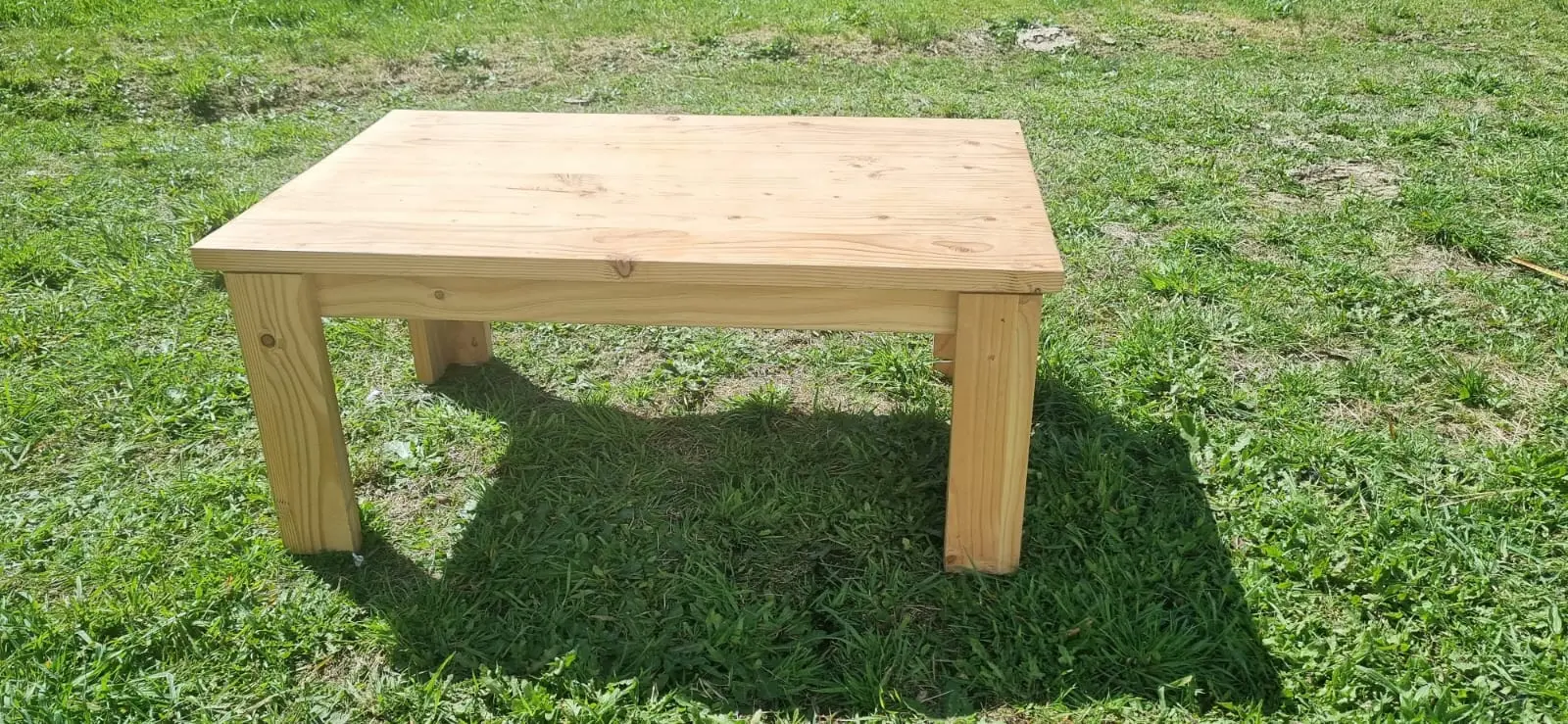 Escritorio en madera nativa, ideal para home office