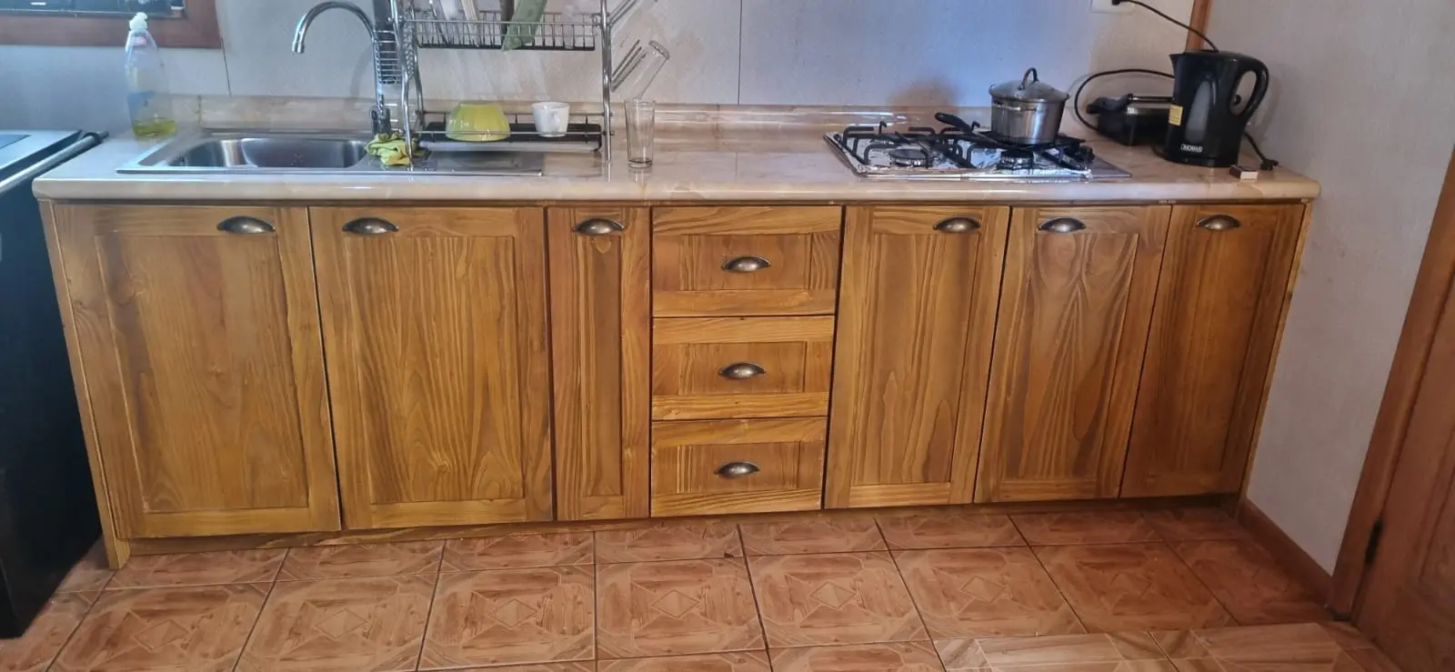 Instalación de cocina a medida por El Roble Taller